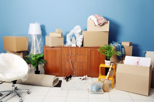 Moving van service for homes in Collierrow